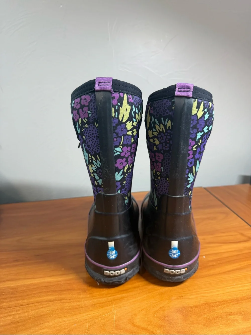 Kids' Bogs Classic Northwest Garden Black Multi Pull On Snow Rain Chore Boot Y3